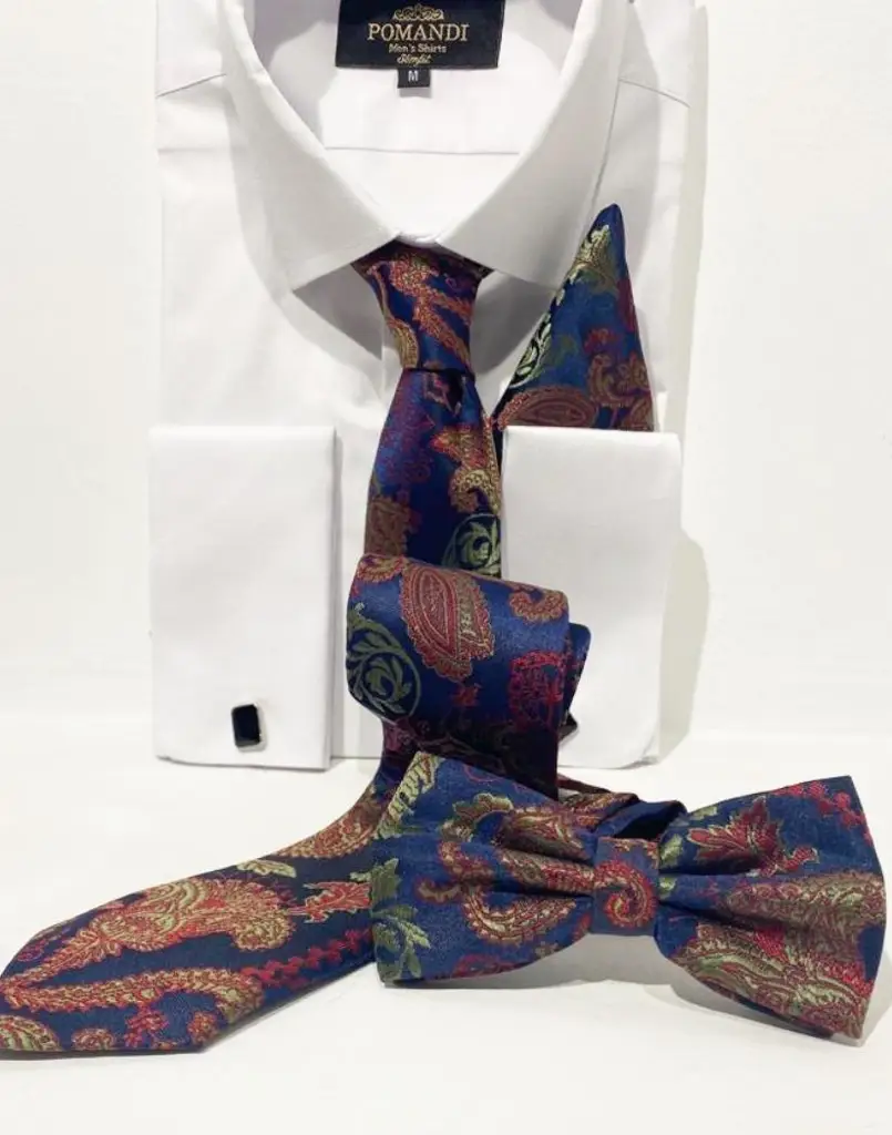 Chemise blanche avec cravate et nœud papillon motif cachemire